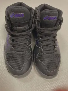 値下げ　ASICS バスケットボールシューズ 20.5cmのサムネイル
