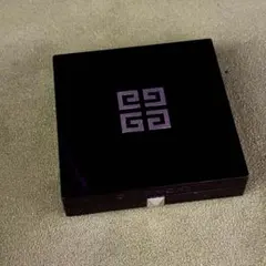 GIVENCHY クッションファンデーション用ケースのサムネイル