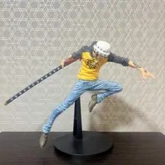 ワンピース　トラファルガー・ロー フィギュア ジャンプポーズ