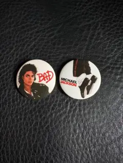 マイケル・ジャクソン ピンバッジセット - メルカリ