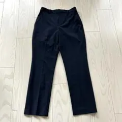 ユニクロ　レディースパンツ　テーパードパンツ　ネイビー　Ｍサイズ