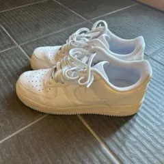 NIKE AIR FORCE 1 ホワイト スニーカー