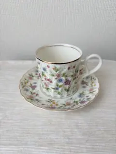 Venus China N.T (ノリタケ)花柄ティーカップとソーサー