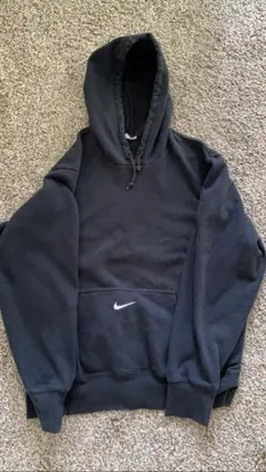 NIKE パーカー　ワンポイント刺繍ロゴ　入手困難