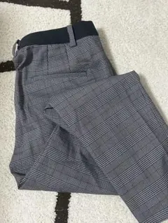 ユニクロ　EZYアンクルパンツ　スラックス