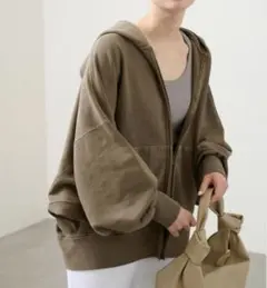 ミーンマシーンエイジ　別注クロップドフーディ