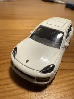 マジョレット ポルシェ カイエン ターボ S eハイブリッド