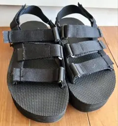 Teva 厚底スポーツサンダル ブラック　23センチのサムネイル