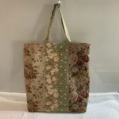 お買い得です　ハンドメイド　3つの花柄のトートバッグ