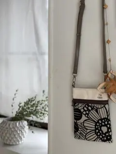 Item thumbnail for item 5c9a68a8-d6cc-4ff7-9977-109fd02d4a91