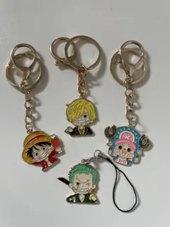 ワンピース 金属製キーホルダー 4個セット