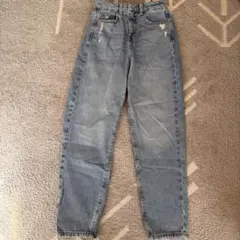 ZARA ライトブルー ダメージジーンズ