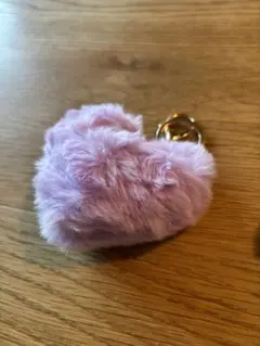 ファー ハート型 キーホルダー 薄紫色