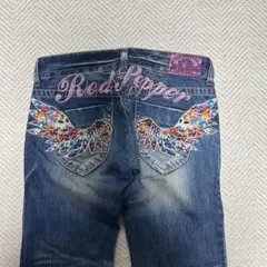 RED PEPPER 　刺繍入りストレートデニム