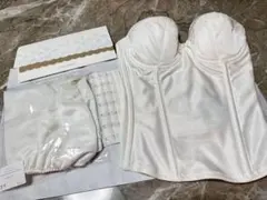 ブライダルインナー　hugge ハグ　ビスチェ＆フレアパンツセット拡張フック付き