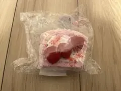 【最安値】とろけるスクイーズ　&cute いちごムースケーキのサムネイル