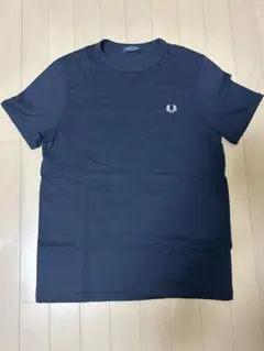 FRED PERRY フレッドペリー ワンポイント刺繍 Tシャツ（ブラック）