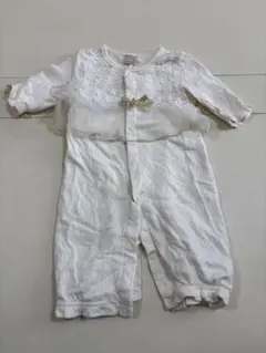 プティマイン　ホワイトフリルロンパース