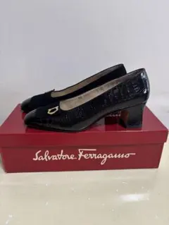 Salvatore Ferragamo フェラガモ パンプス 箱付きのサムネイル