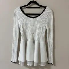 ランダムリブ編みぺプラムニットプルオーバー