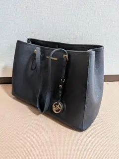 【マイケル コース】トートバッグ ブラック A4サイズ入ります！