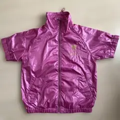 半袖のシャカシャカ素材のゴルフウエア