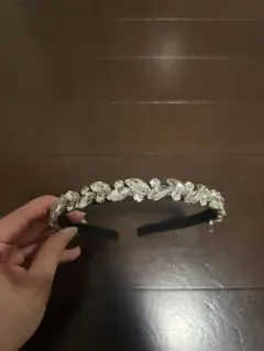 クリスタル装飾 カチューシャ　キラキラ　コスチューム　シルバー　アクセサリー