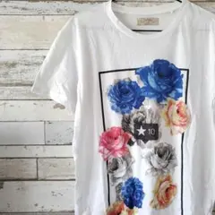 Bershka 花柄プリント 半袖Tシャツ