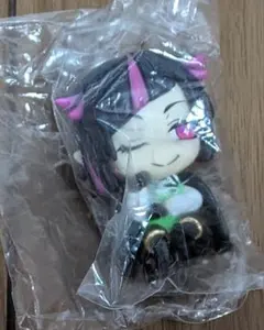 ツイステ　リリア　肩ズン