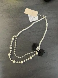 【新品タグ付】Rose Tiara パール調2連ネックレス【リボンブローチ付】