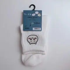 新品　GU ちいかわ　靴下　白のサムネイル