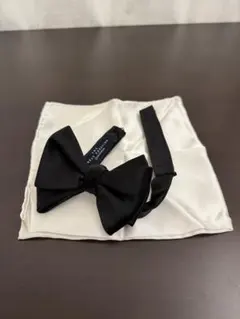 THE TREAT DRESSING 蝶ネクタイとポケットチーフ