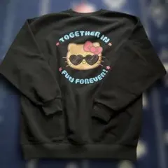 最安値ハローキティ　日焼けキティ　サングラス　バックプリント　裏起毛　トレーナー