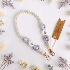 マクラメ編み　お花のハンドストラップ　コットンロープ　くすみブルー　/187