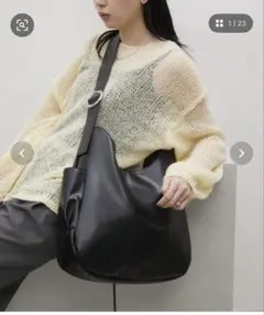 Aunt Marie's フェイクレザーBIGムーンショルダーバッグのサムネイル