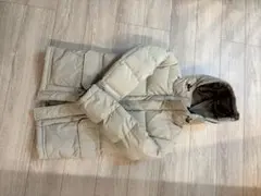 UNIQLベージュ フード付き ダウンコート