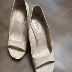 MARC JACOBS ベージュ オープントゥ パンプス　37 1/2のサムネイル