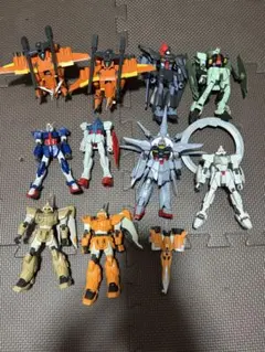 ジャンク品 完成品 ガンプラ19体セット 100均台座×8個 オマケ付き