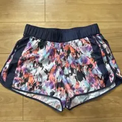 ROXY ロキシー　ショートパンツ　派手柄　ランニング　トレーニングのサムネイル
