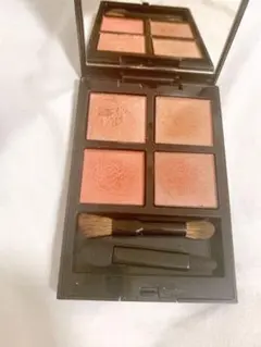 ADDICTION ザ アイシャドウ パレット 008