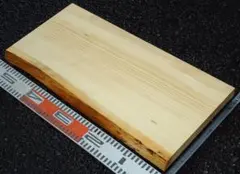 ラカンマキ、光沢あるシマシマ杢目が見栄えあり！片耳付加工板。長70cm