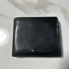 TOMMY HILFIGER 黒 レザー 二つ折り財布