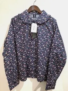 新品　merlot 花柄フリル襟 長袖シャツ　タグ付き