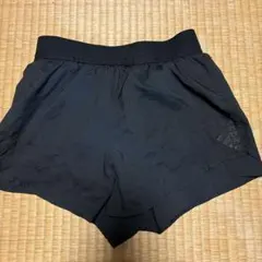 adidasランニングパンツ　Mサイズ