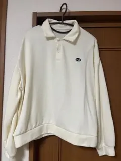 Dazy アイボリー 長袖ポロシャツ　トレーナー