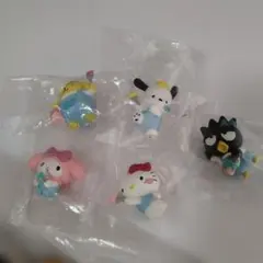 サンリオ　ガチャガチャ　5種キティ　マイメロ　ポムポムプリン　ポチャッコ　バツ丸