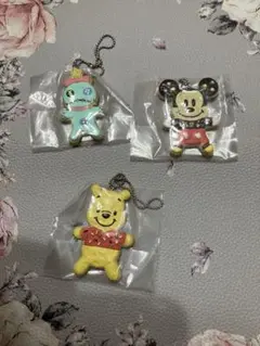 ディズニーキャラクター キーホルダー 4体セット - メルカリ