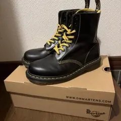 Dr. Martens 8ホール ブーツ ブラック イエローのサムネイル