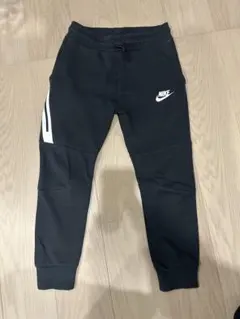 Nike スリムフィット ブラックパンツ M