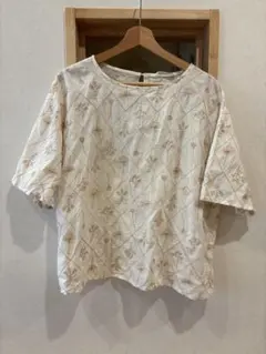 ボタニカル刺繍 半袖プルオーバー ホワイトのサムネイル